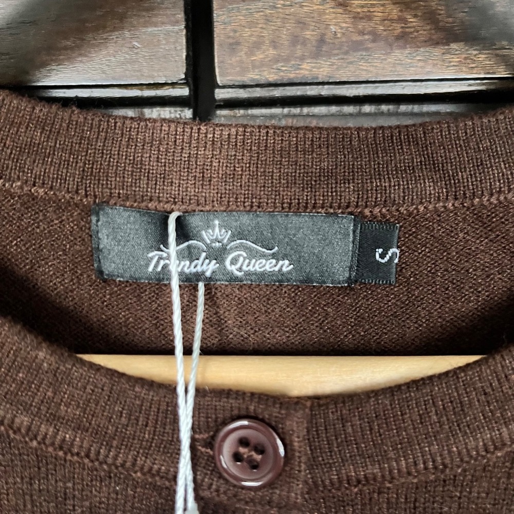 TRENDY QUEEN Cardigan Sweater Womens S - Brown Buttons Closet Staple Work NWT - Picture 2 of 5